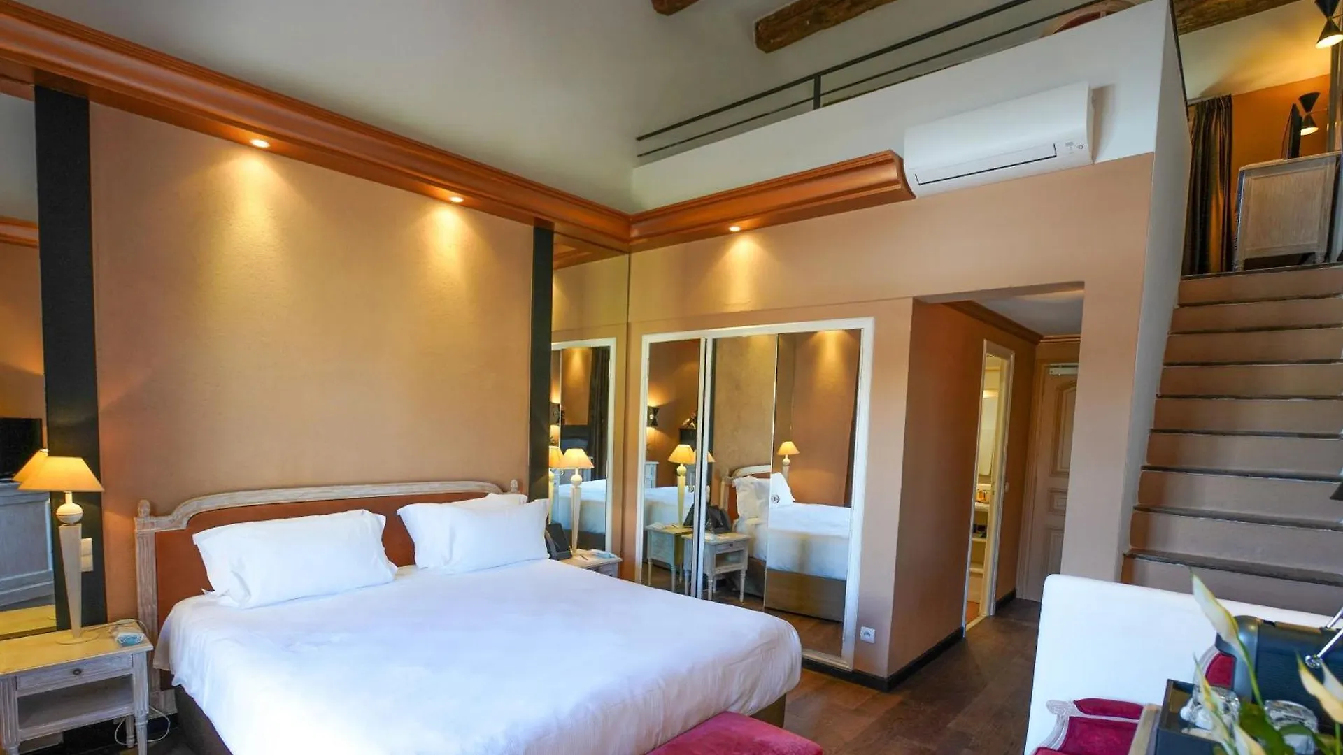 Hotel La Mandarine Saint-Tropez 5*,