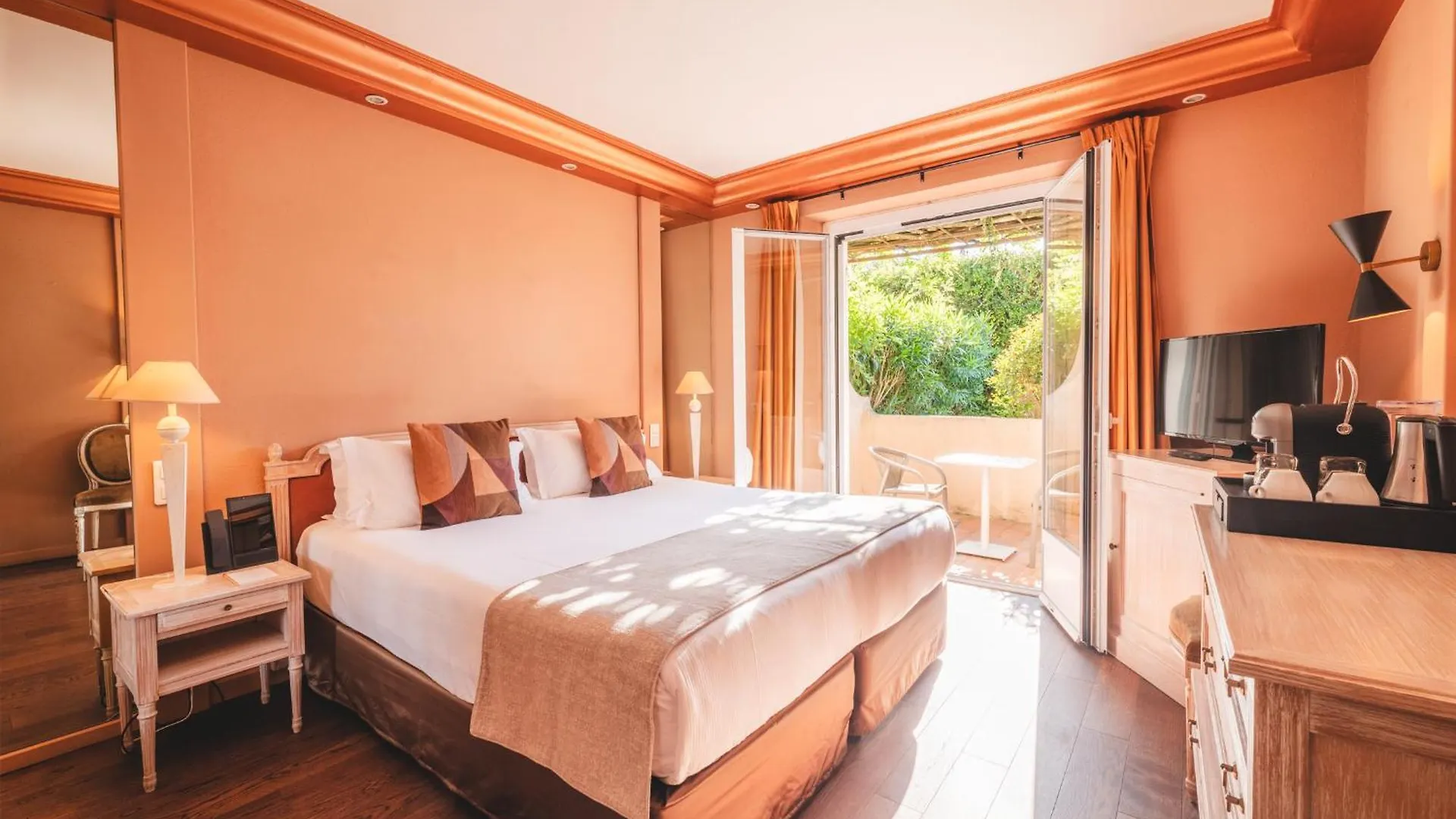 Hotel La Mandarine Saint-Tropez 5*,